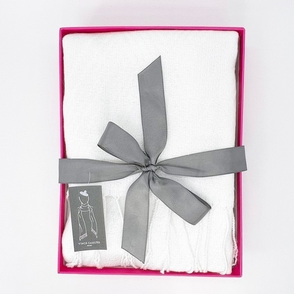 Vince Camuto Wrap Scarf Winter White Fringed Shawl Topper Metallic Gift New NWT - Picture 5 of 8